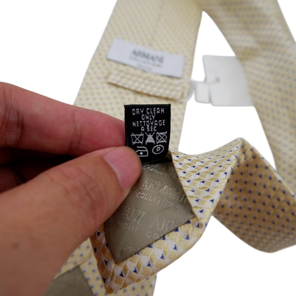 Armani Tie Silk Beige Geometric Italy (US Import Tax Included) | mesabb clothing Armani Tie Silk Beige Geometric Italy (US Import Tax Included) มุมที่ 11