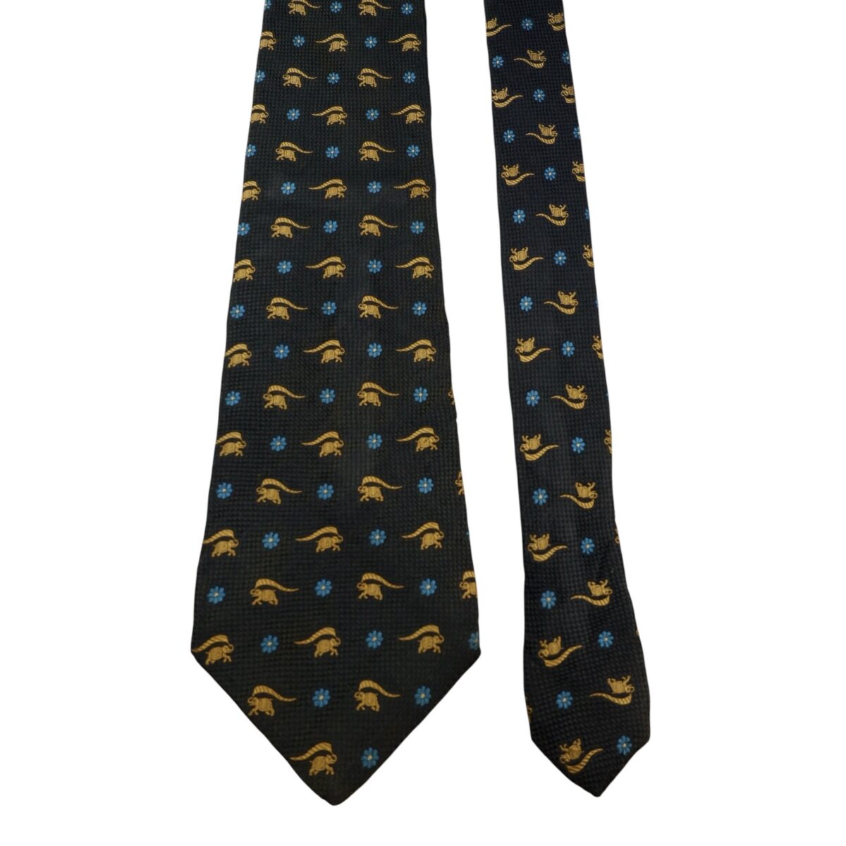 a14709 3 Salvatore Ferragamo Tie Silk Black Bagde Pattern Italy (US Import Tax Included) มุมที่ 3