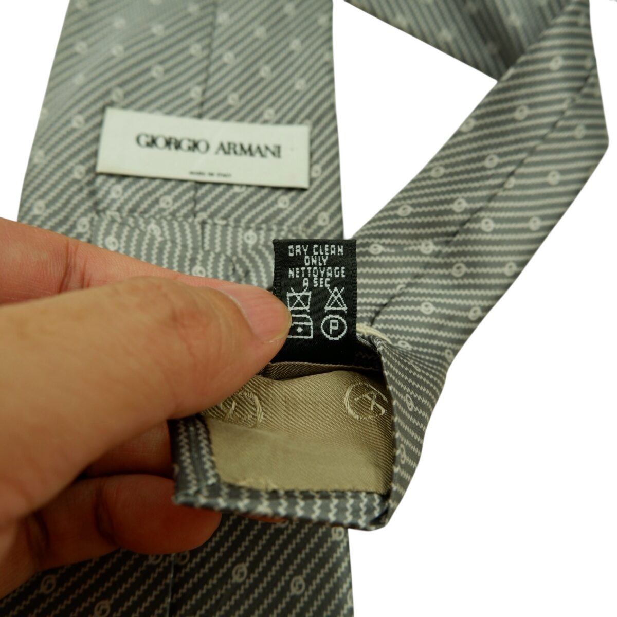 Giorgio Armani Tie Silk Gray Geometric Italy (US Import Tax Included) | mesabb clothing Giorgio Armani Tie Silk Gray Geometric Italy (US Import Tax Included) มุมที่ 11