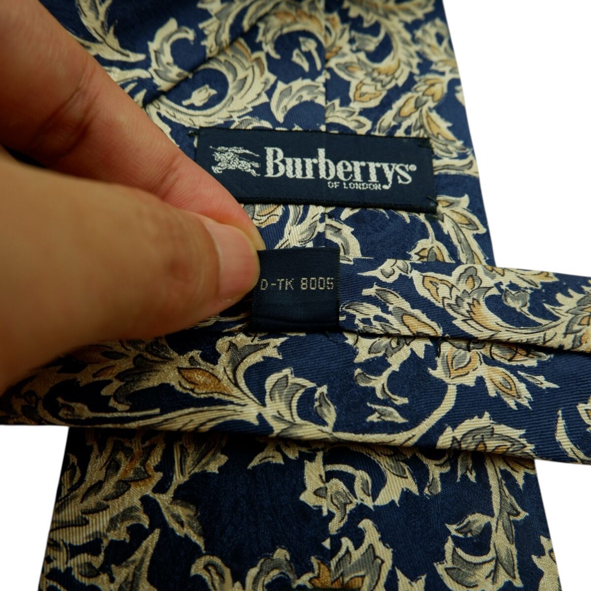 Burberry Tie Silk Navy Grey Vine Japan (US Import Tax Included) | mesabb clothing Burberry Tie Silk Navy Grey Vine Japan (US Import Tax Included) มุมที่ 11