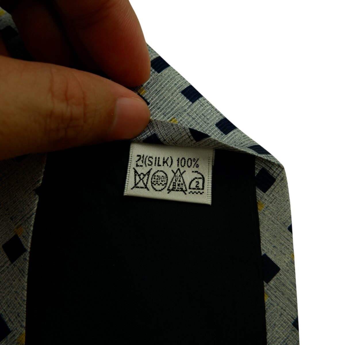 a14895 10 Guy Laroche Tie Silk Grey Black Dot Geometric Korea (US Import Tax Included) มุมที่ 10