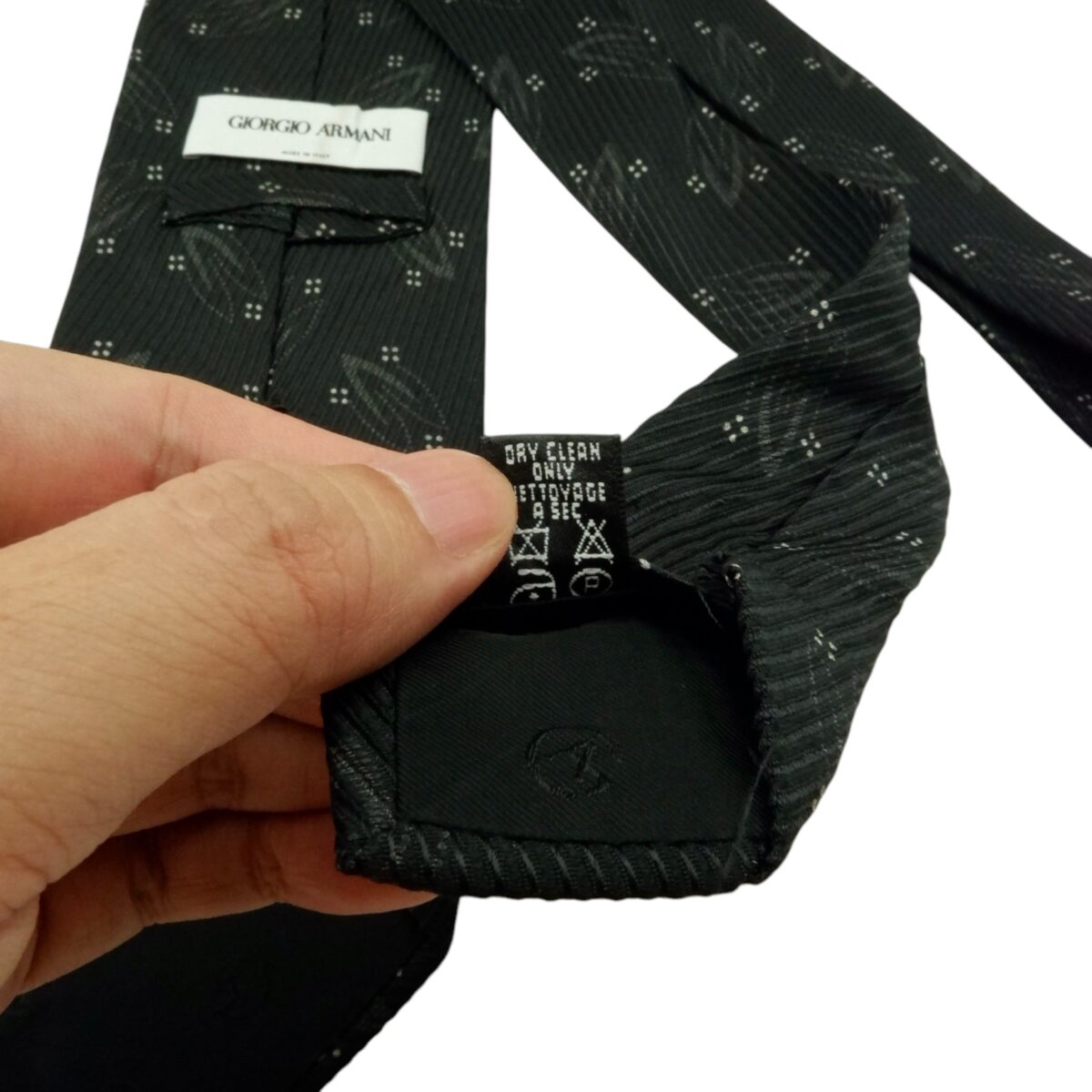 a15544 8 Giorgio Armani Tie Silk Black Italy (US Import Tax Included) มุมที่ 8