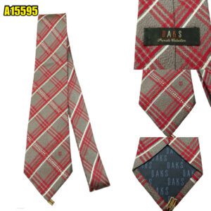 DAKS Tie Silk Gray Red Check Korea (US Import Tax Included) มุมที่ 1