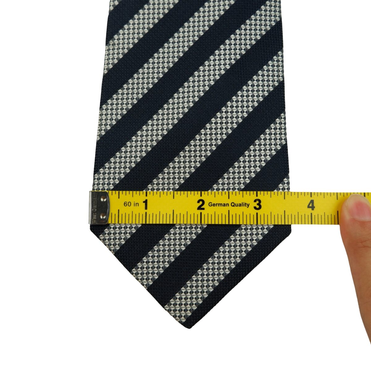a16200 12 Hugo Boss Tie Silk Black Silver Stripe Italy (US Import Tax Included) มุมที่ 12
