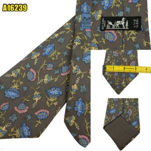 Hermes Tie Silk Gray Floral Pattern France (US Import Tax Included) มุมที่ 1