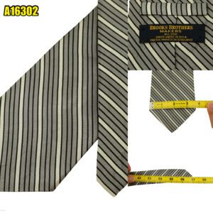 Brooks Brothers Tie Silk Grey white Stripe USA (US Import Tax Included) มุมที่ 1