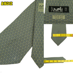 Hermes Tie Silk Grey Geometric France (US Import Tax Included) มุมที่ 1