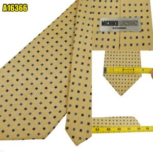 Michiko London Tie Silk Beige Geometric Korea (US Import Tax Included) มุมที่ 1
