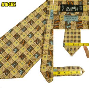 Hermes Tie Silk Yellow Animal Pattern France (US Import Tax Included) มุมที่ 1