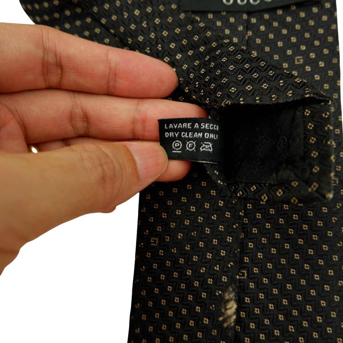 a16504 12 Gucci Tie Silk Black Dot Pattern Italy (US Import Tax Included) มุมที่ 12