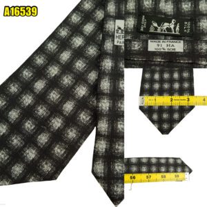 Hermes Tie Silk Black Geometric France (US Import Tax Included) มุมที่ 1