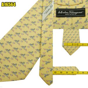 Salvatore Ferragamo Tie Silk Yellow Animal Pattern Italy (US Import Tax Included) มุมที่ 1