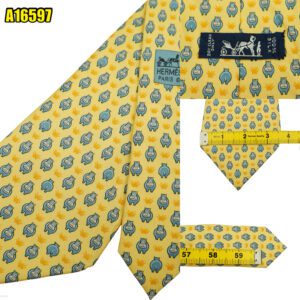 Hermes Tie Silk Yellow Animal Pattern France (US Import Tax Included) มุมที่ 1