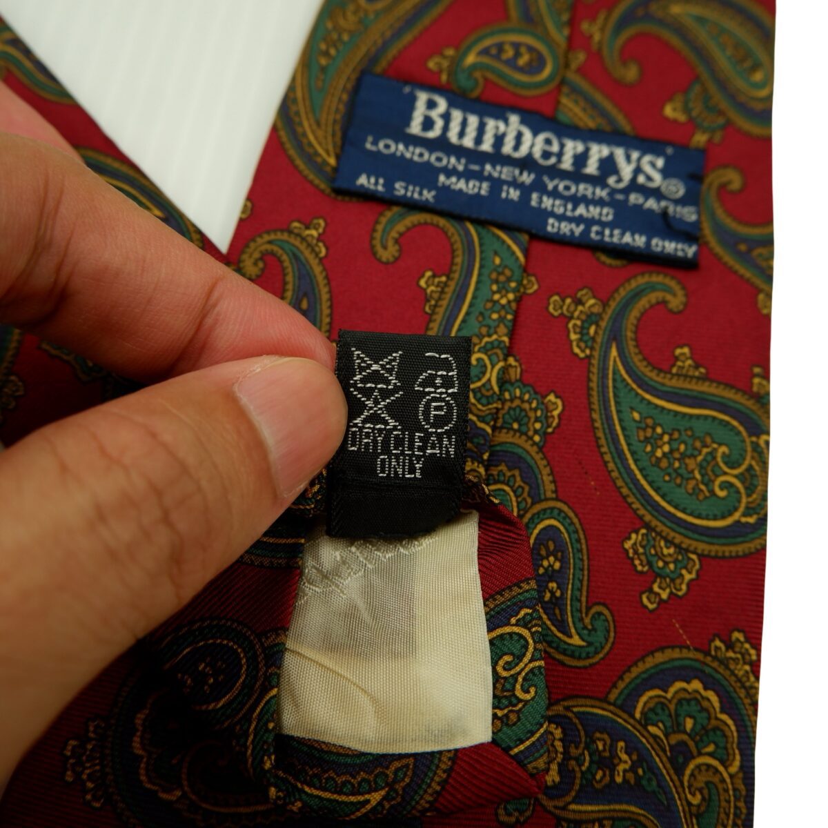 a16627 11 Burberry Tie Silk Maroon Paisley Patttern England (US Import Tax Included) มุมที่ 11